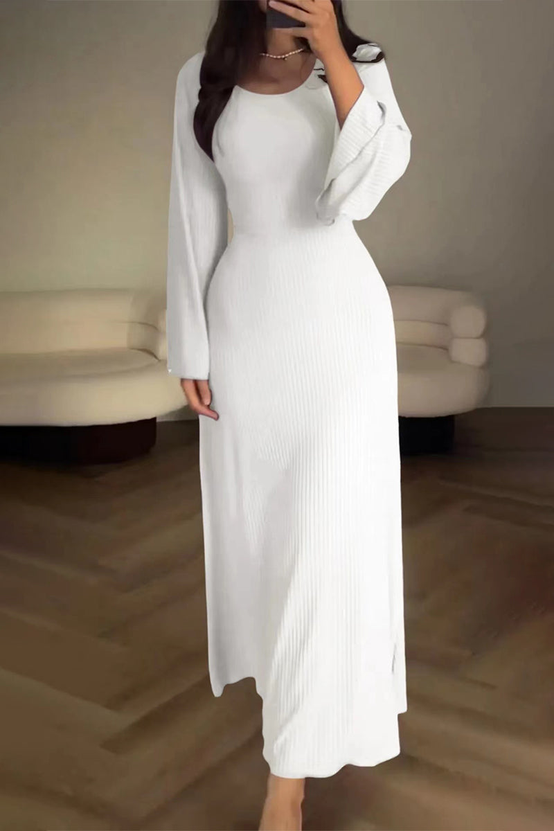 Beautifully Finished Dress in a Timeless Design