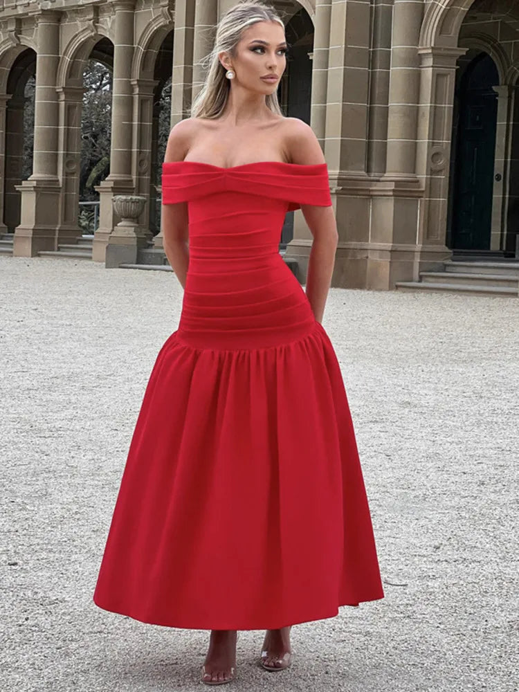 Beautifully Finished Dress in a Timeless Design
