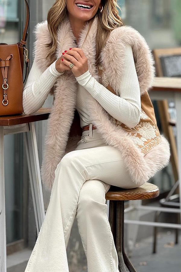 Effortlessly Elegant Cardigan with a Timeless Design