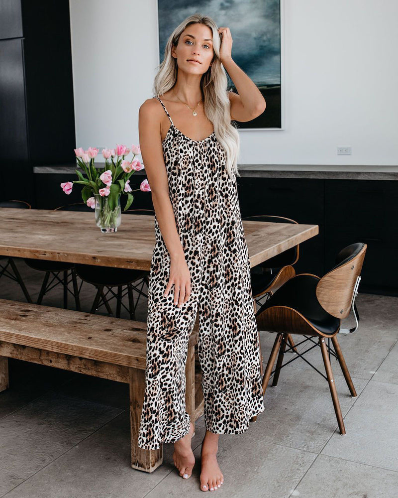 Effortlessly Elegant Pants with a Timeless Design