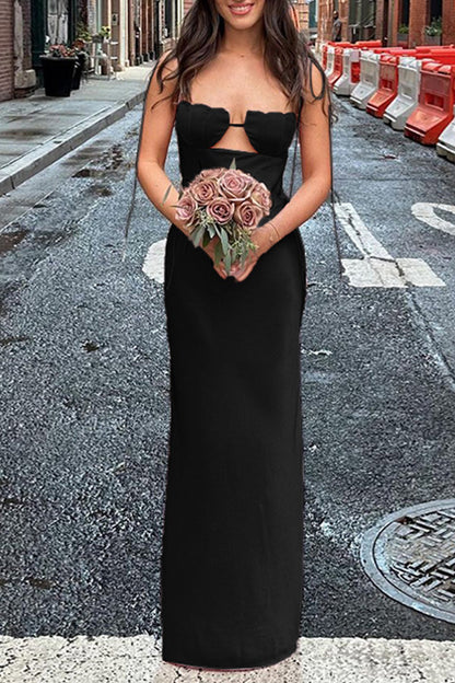 Beautifully Finished Dress in a Timeless Design