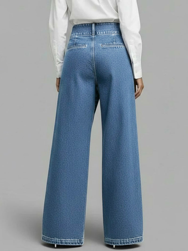 Effortlessly Elegant Garment with a Timeless Design
