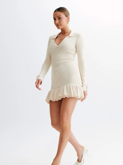 Beautifully Finished Dress in a Timeless Design