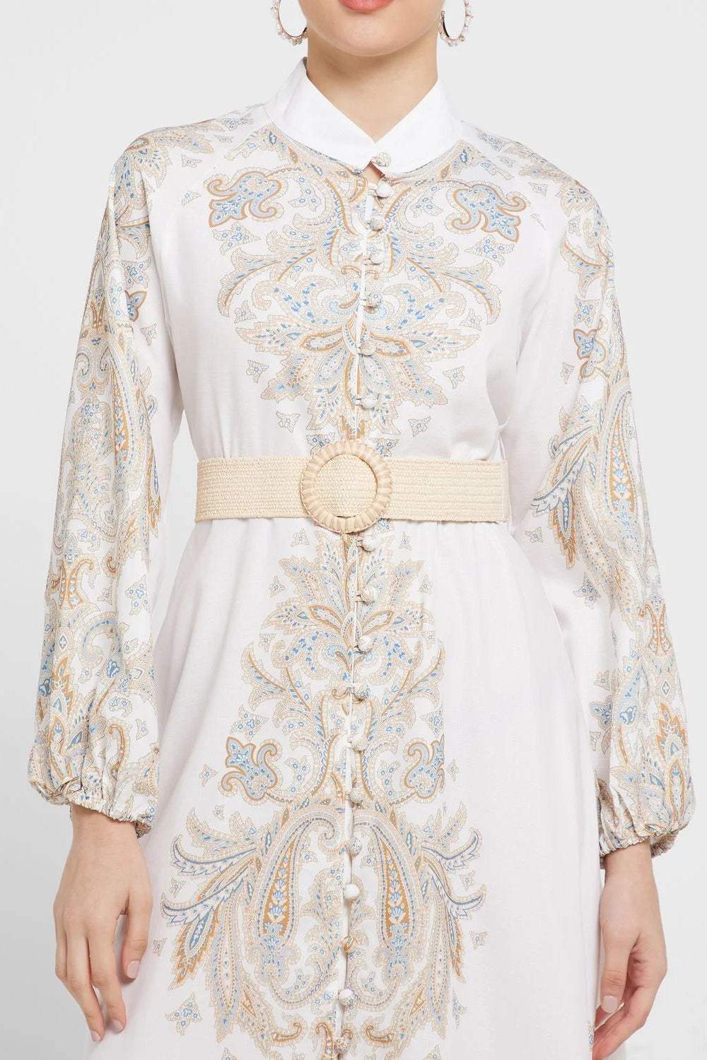 Gracefully Styled Dress for Any Occasion