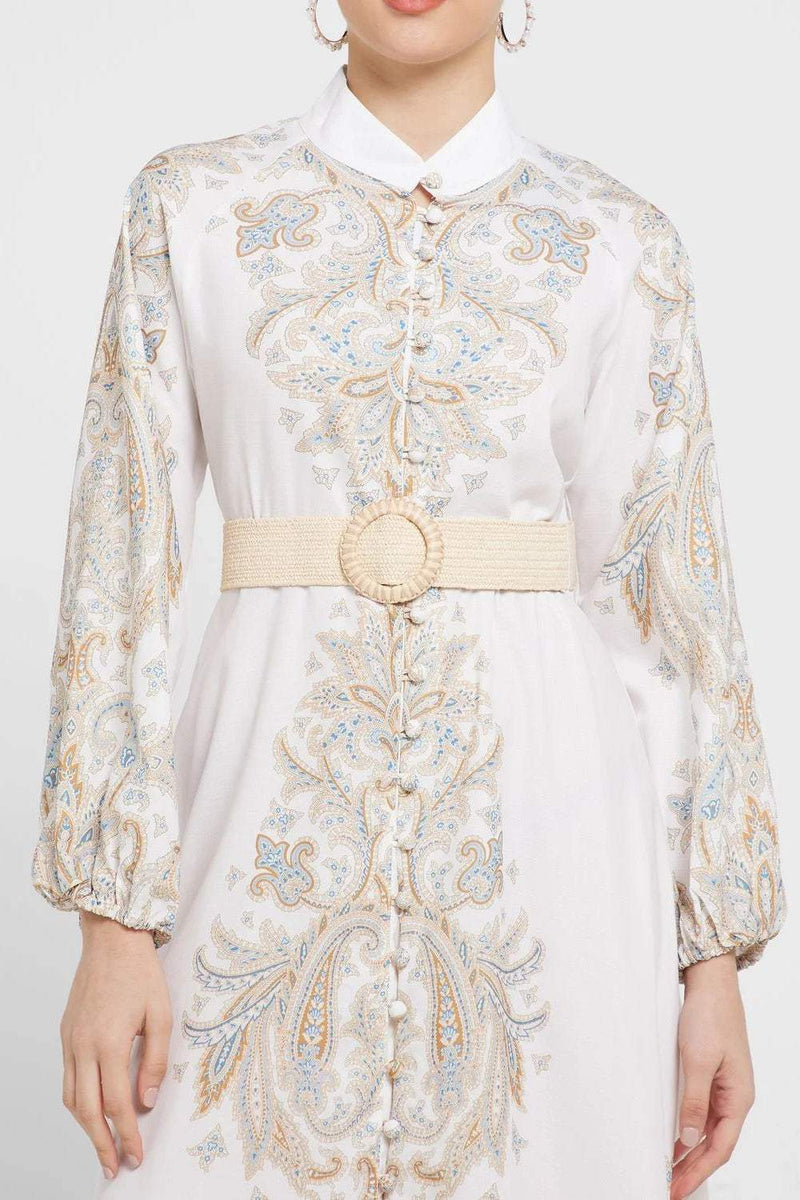 Gracefully Styled Dress for Any Occasion