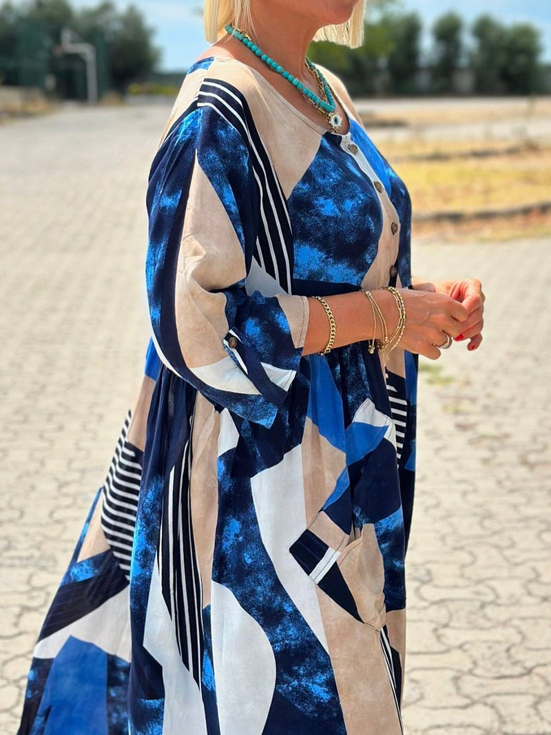 Classic Vintage Dress with a Flattering Fit