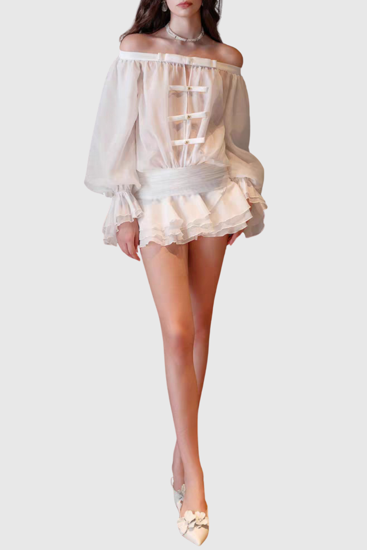 Well Tailored Dress with a Graceful Silhouette