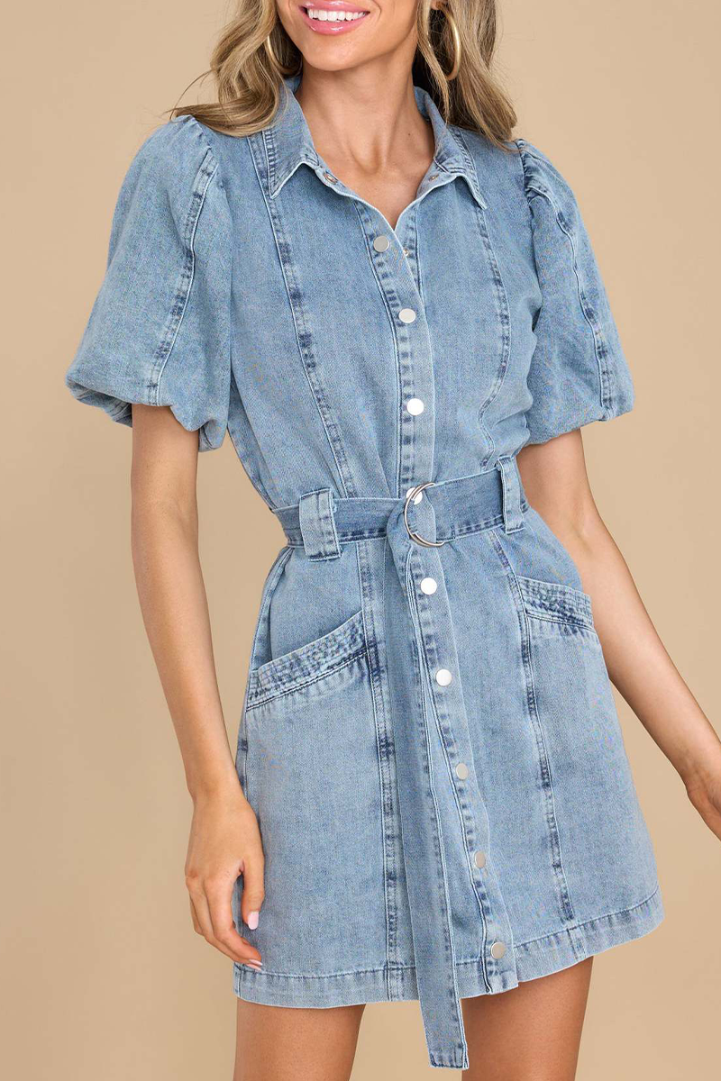 Classic Vintage Dress with a Flattering Fit