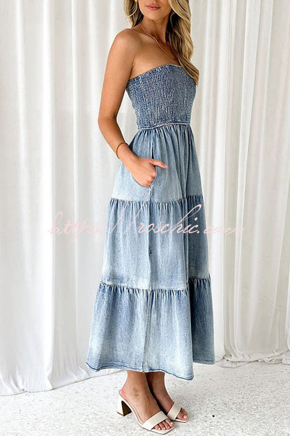 Beautifully Finished Dress in a Timeless Design