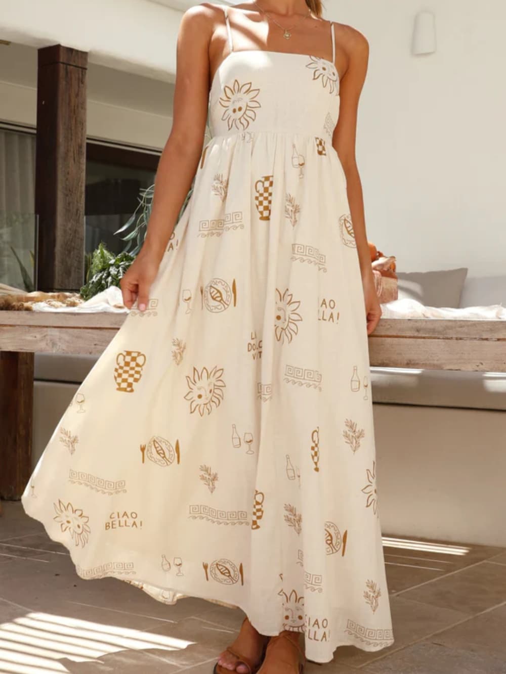 Effortlessly Elegant Dress with a Timeless Design