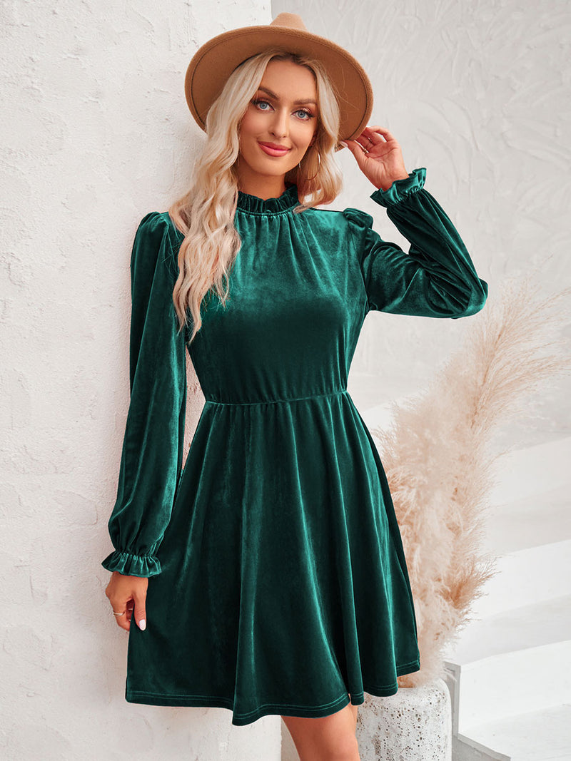 Classic Vintage Dress with a Flattering Fit