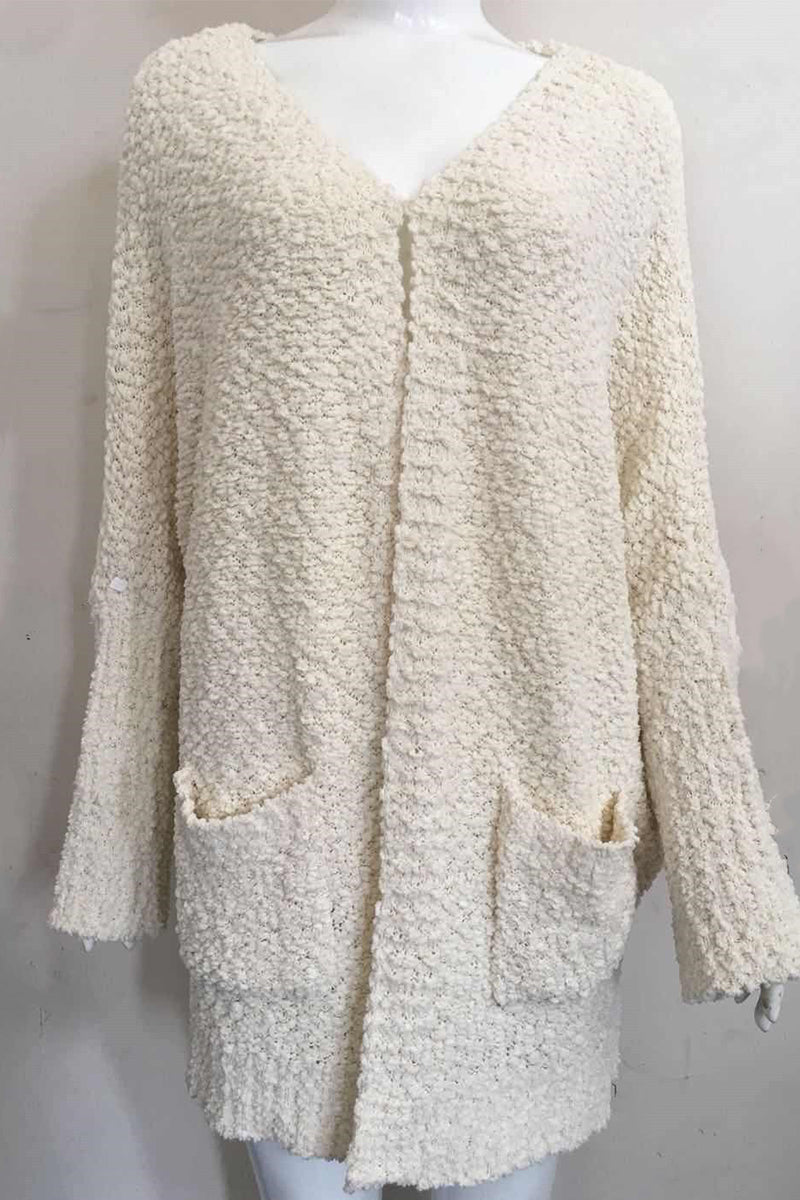 Effortlessly Elegant Cardigan with a Timeless Design