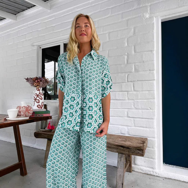 Classic Vintage & Enduringly Stylish Shirt