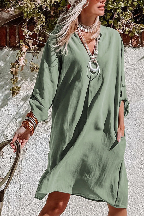 Beautifully Finished Dress in a Timeless Design