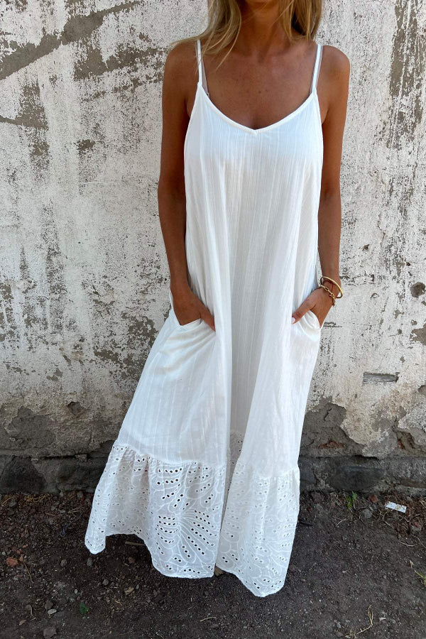 Effortlessly Elegant Dress with a Timeless Design