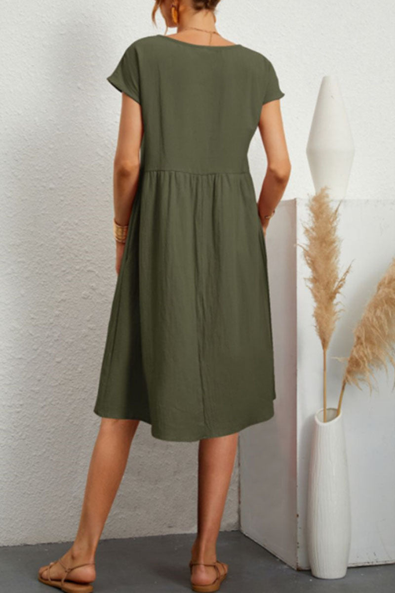 Well Tailored Dress with a Graceful Silhouette