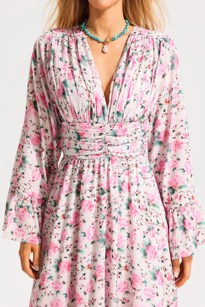 Classic Vintage Dress with a Flattering Fit