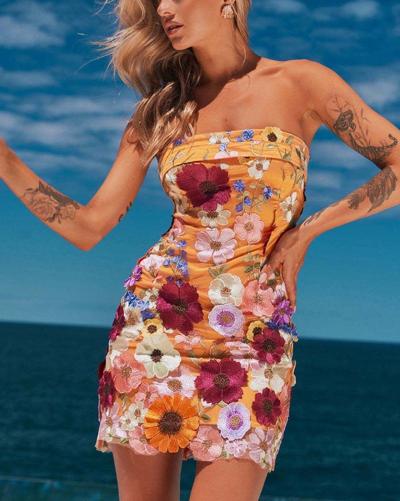 Classic Vintage Dress with a Flattering Fit