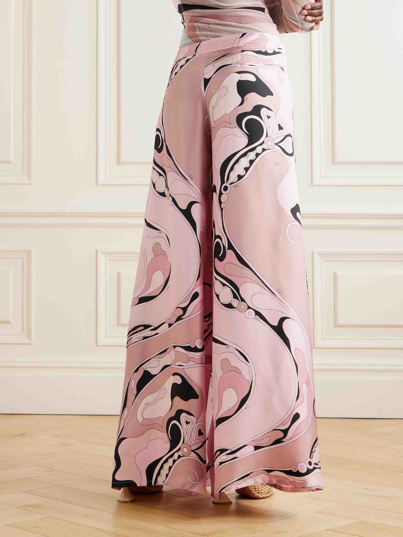Beautifully Finished Pants in a Timeless Design