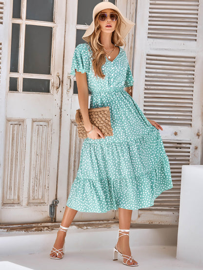 Well Tailored Dress with a Graceful Silhouette