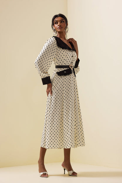 Classic Vintage Dress with a Flattering Fit