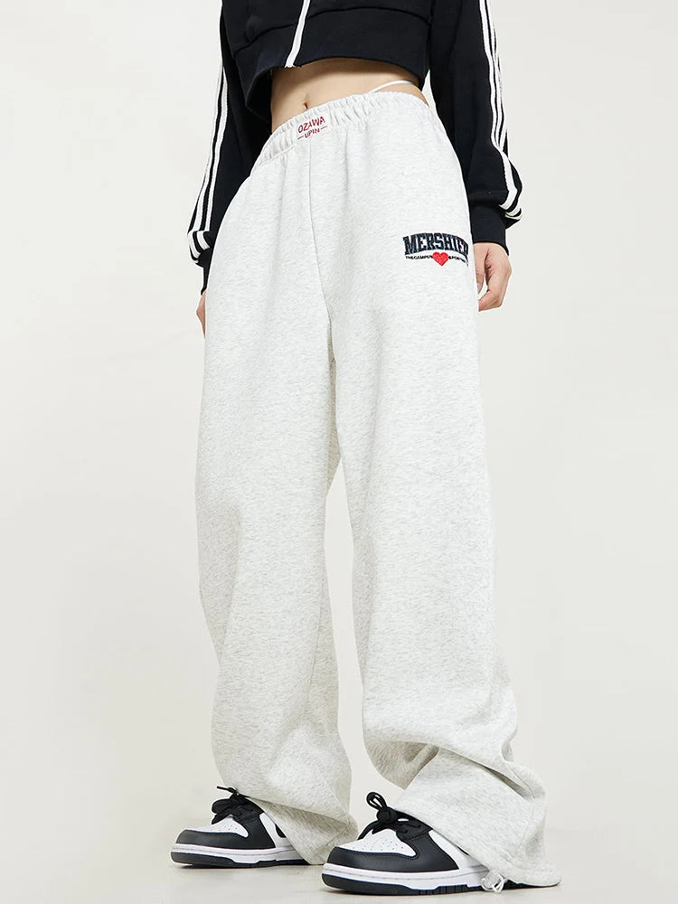 Classic Vintage Pants with a Flattering Fit