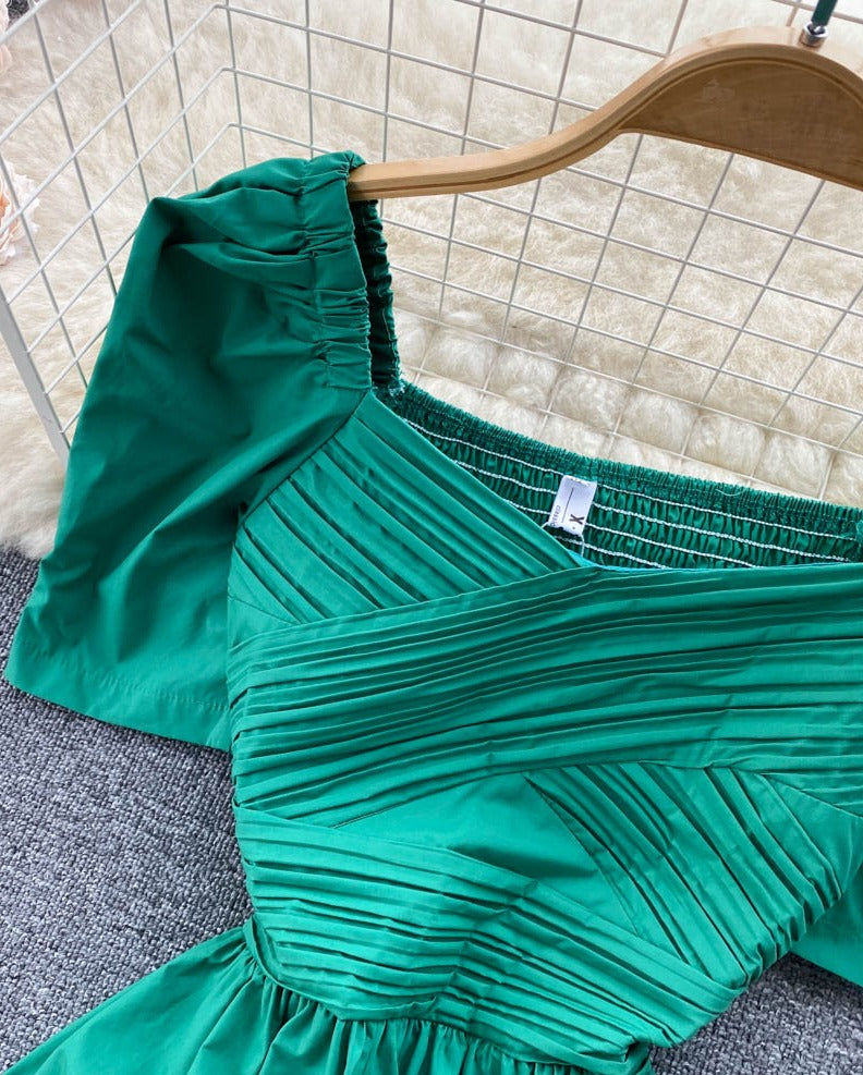 Gracefully Styled Dress for Any Occasion