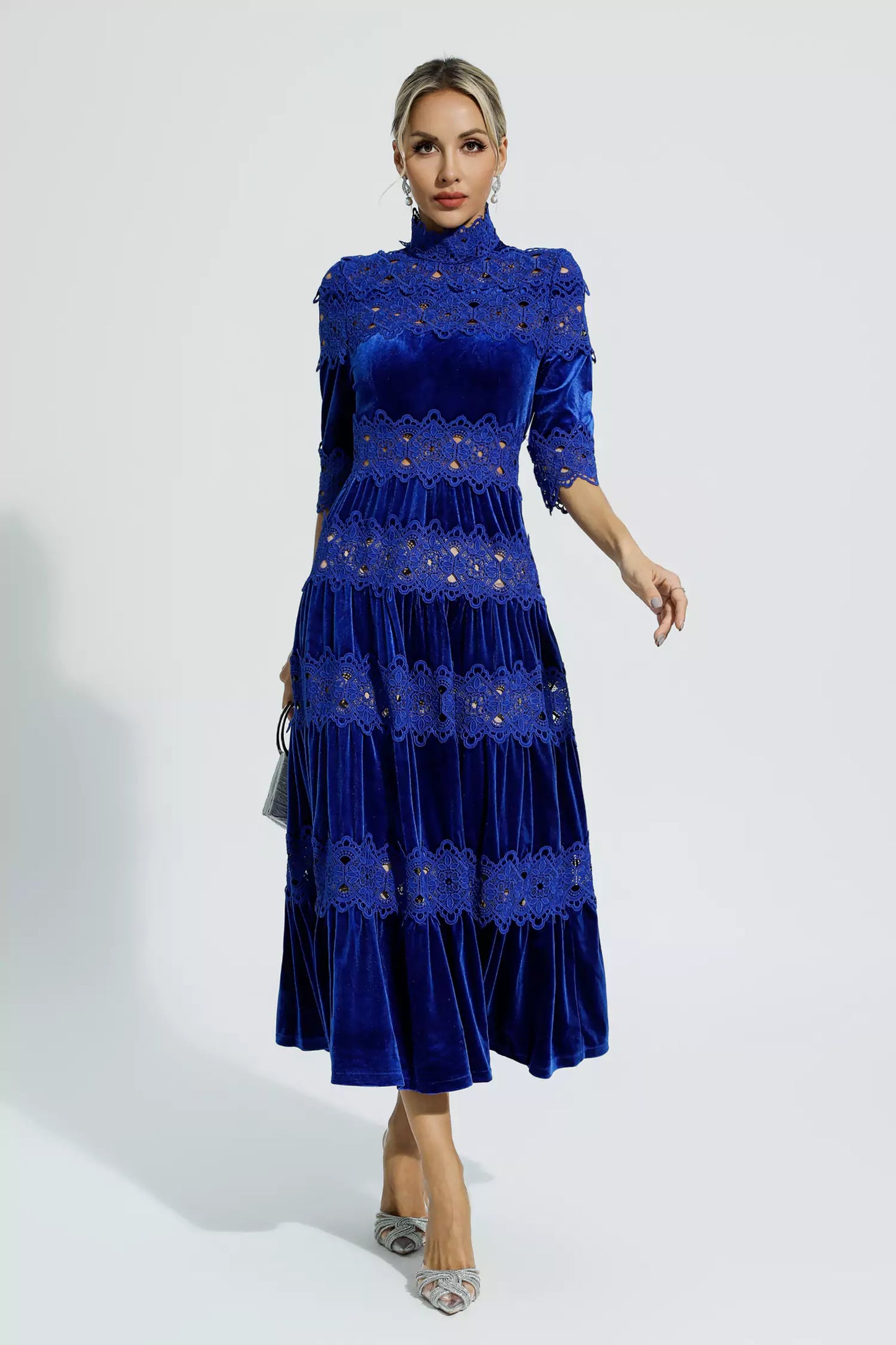 Well Tailored Dress with a Graceful Silhouette