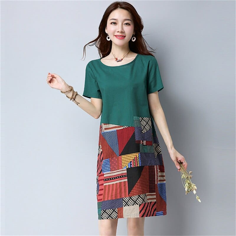 Well Tailored Dress with a Graceful Silhouette