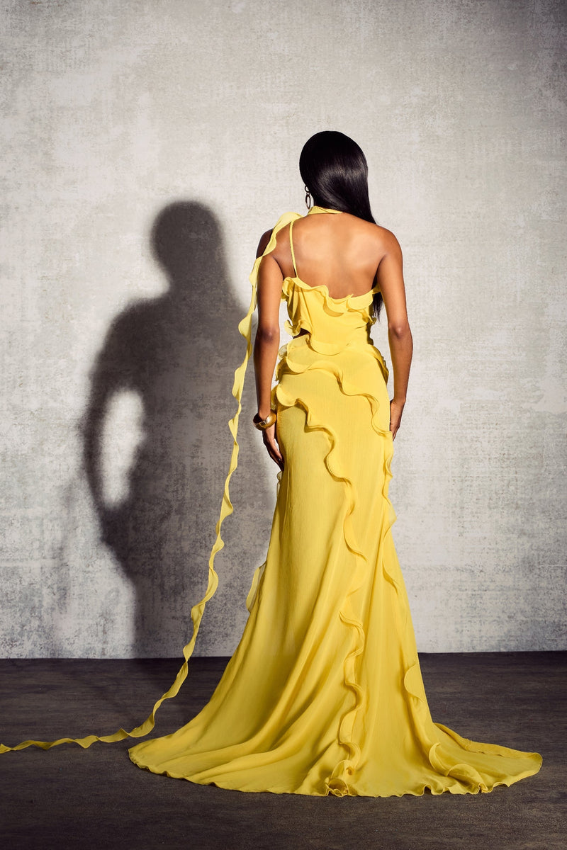 Beautifully Finished Dress in a Timeless Design