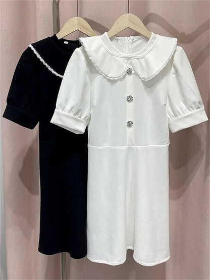 Classic Vintage Dress with a Flattering Fit