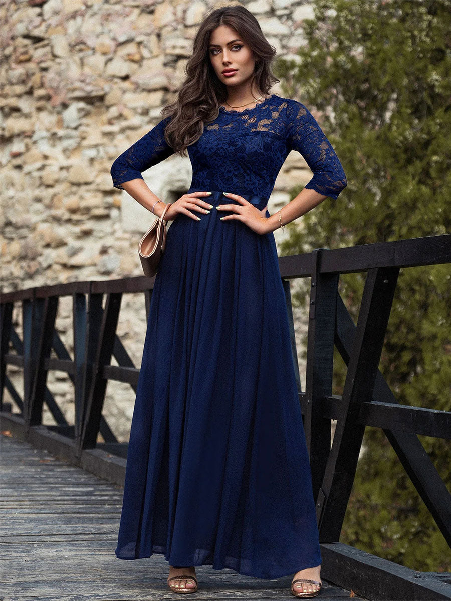 Classic Vintage Dress with a Flattering Fit