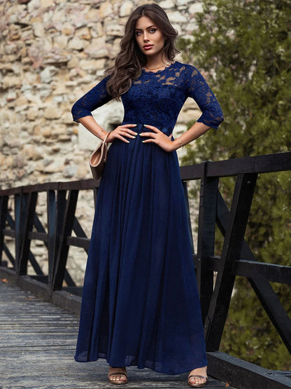 Classic Vintage Dress with a Flattering Fit