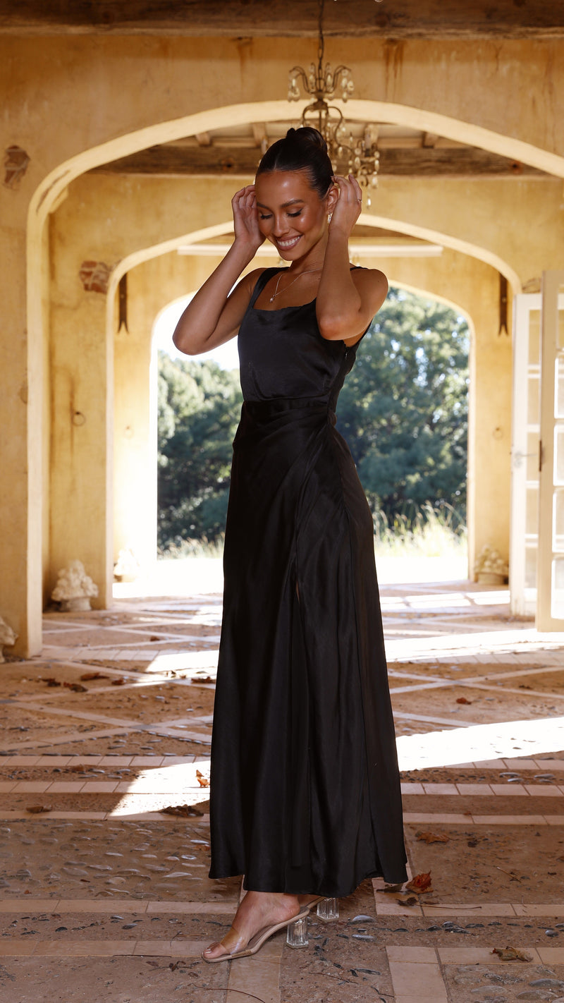 Effortlessly Elegant Dress with a Timeless Design