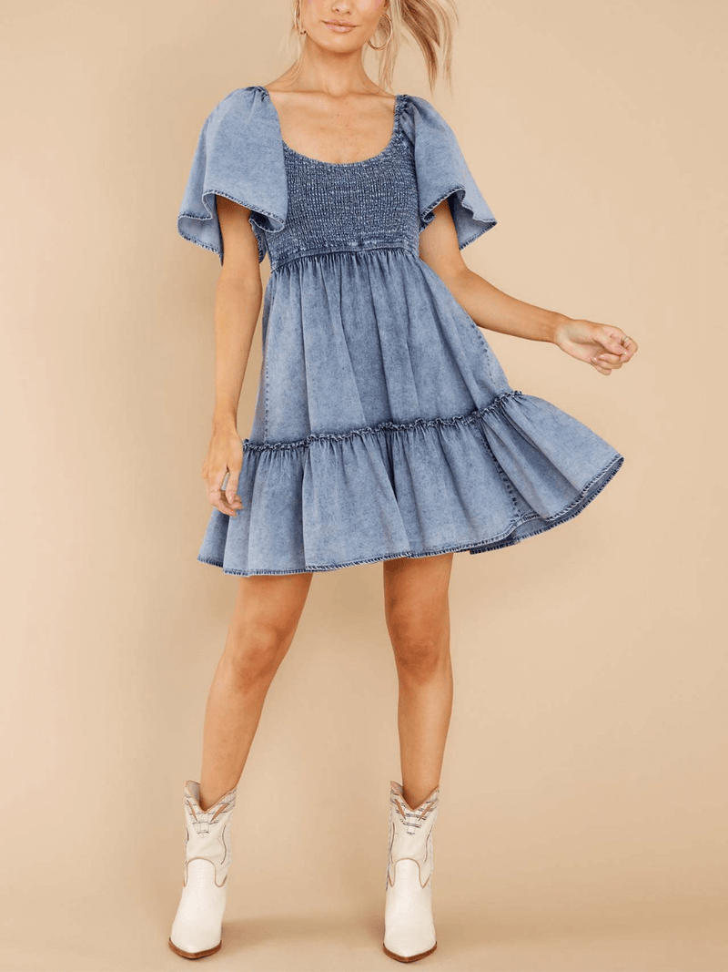 Sophisticated Dress with a Clean Classic Look