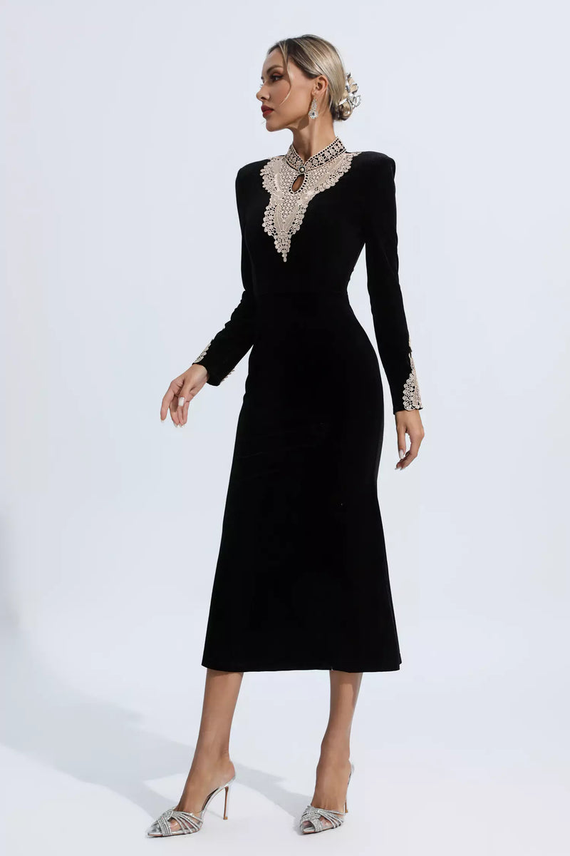 Gracefully Styled Dress for Any Occasion