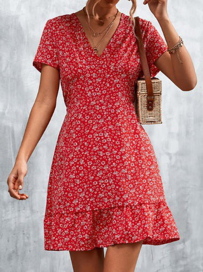 Beautifully Finished Dress in a Timeless Design