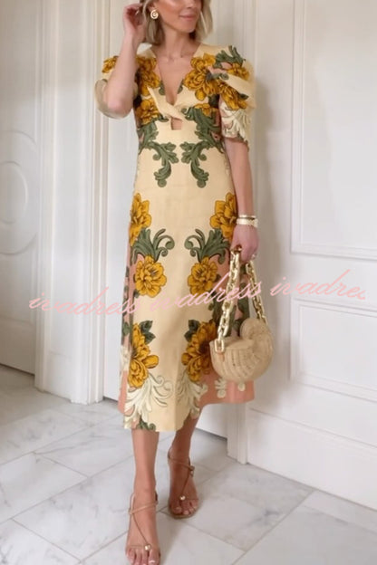 Effortlessly Elegant Dress with a Timeless Design