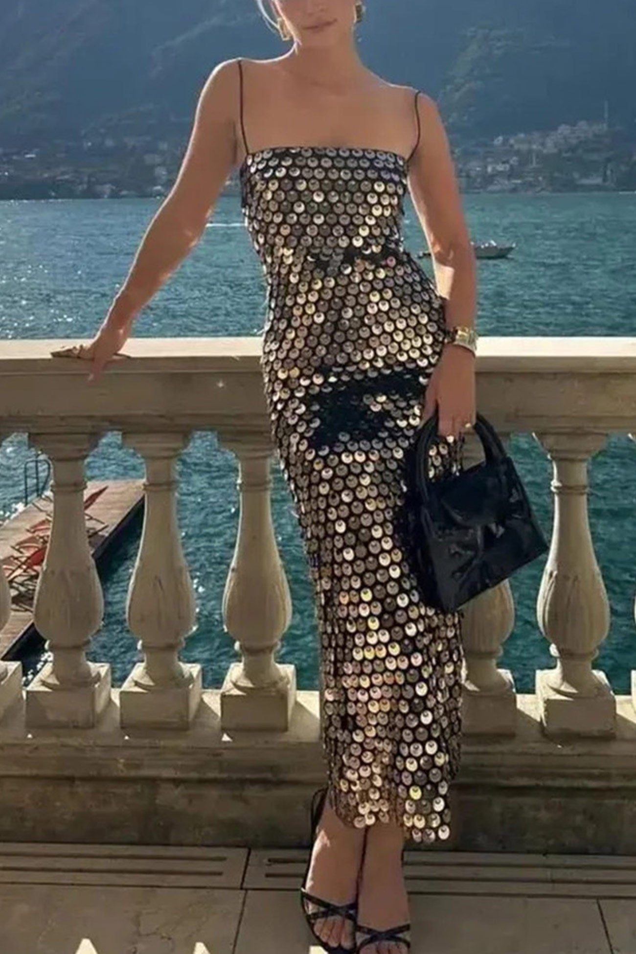 Beautifully Crafted Dress in a Classic Style
