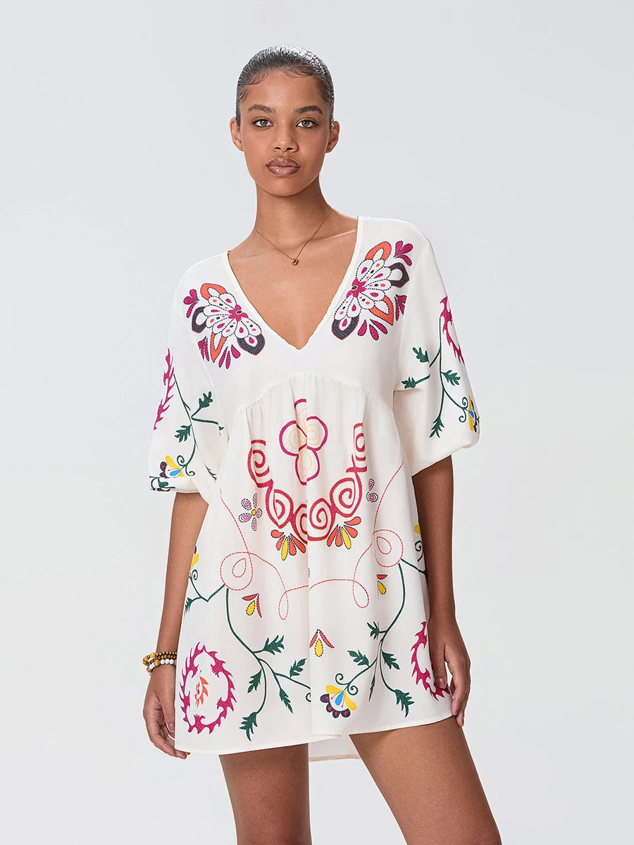 Beautifully Finished Dress in a Timeless Design