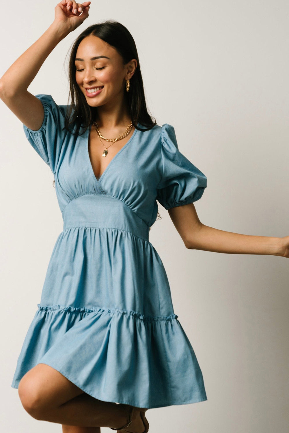Well Tailored Dress with a Graceful Silhouette