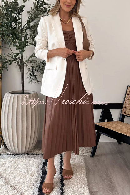 Beautifully Crafted Dress in a Classic Style