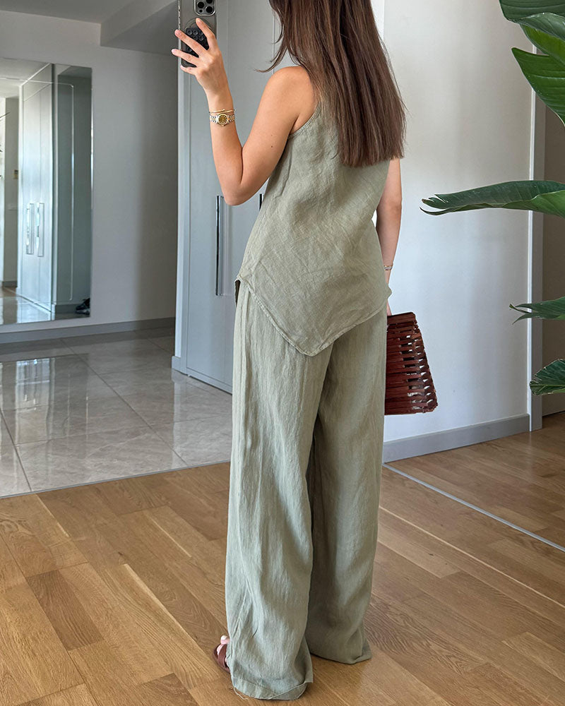 Sophisticated Garment with a Clean Classic Look