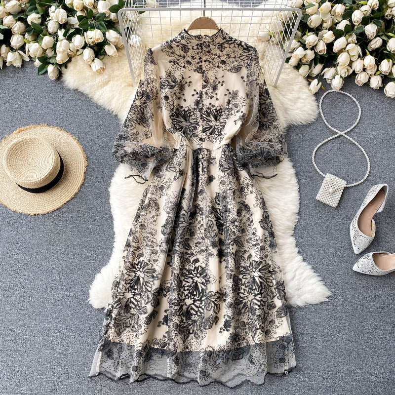 Classic Vintage Dress with a Flattering Fit