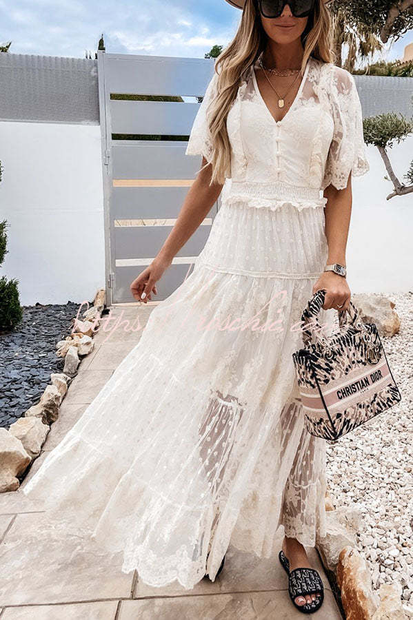 Beautifully Crafted Dress in a Classic Style
