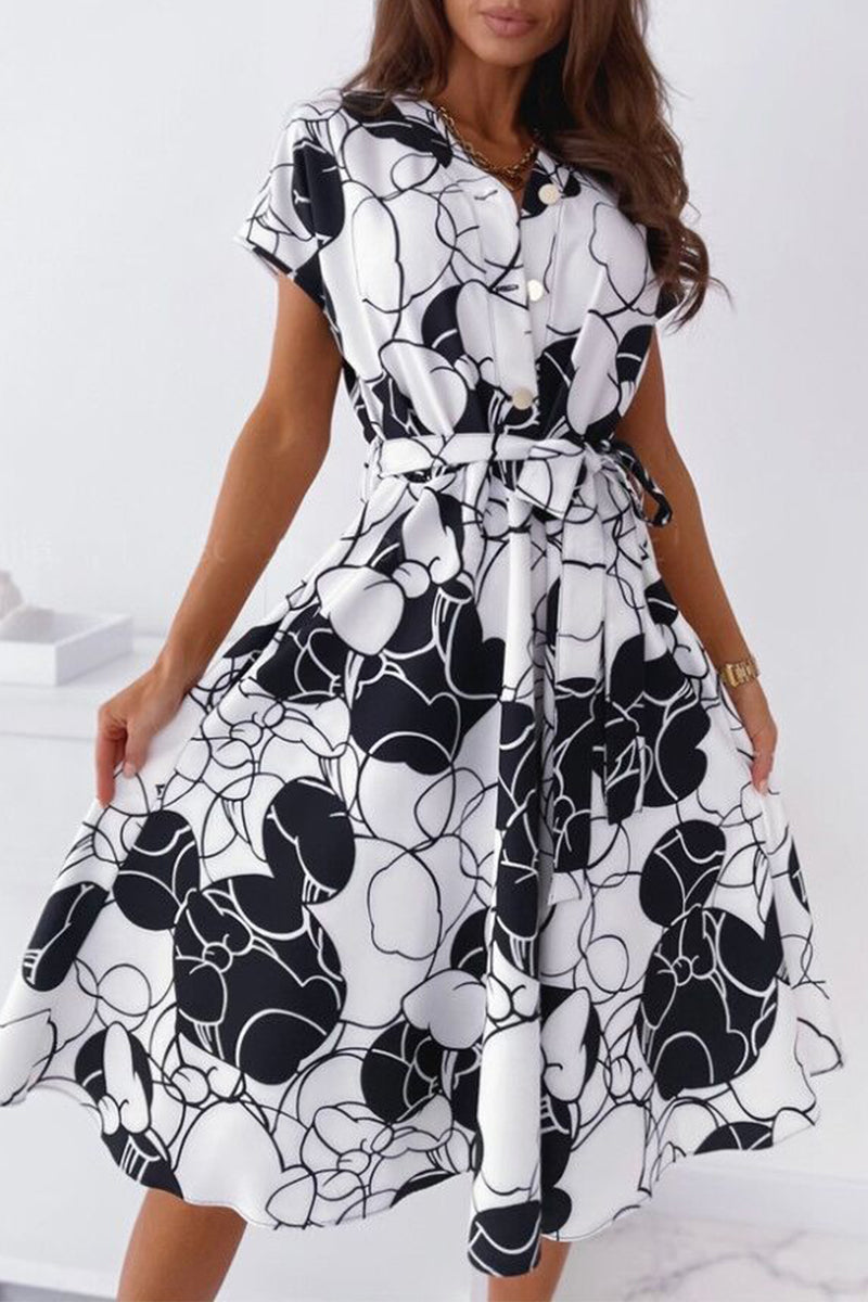 Classic Vintage Dress with a Flattering Fit