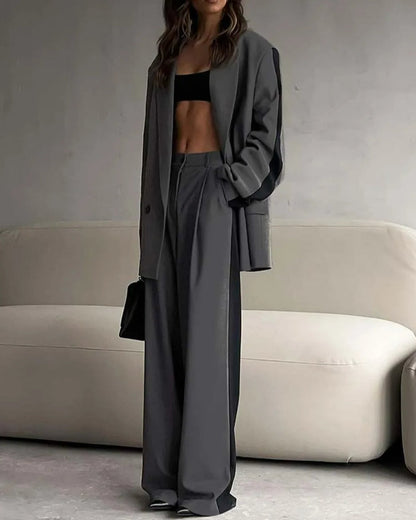 Effortlessly Elegant Trousers with a Timeless Design