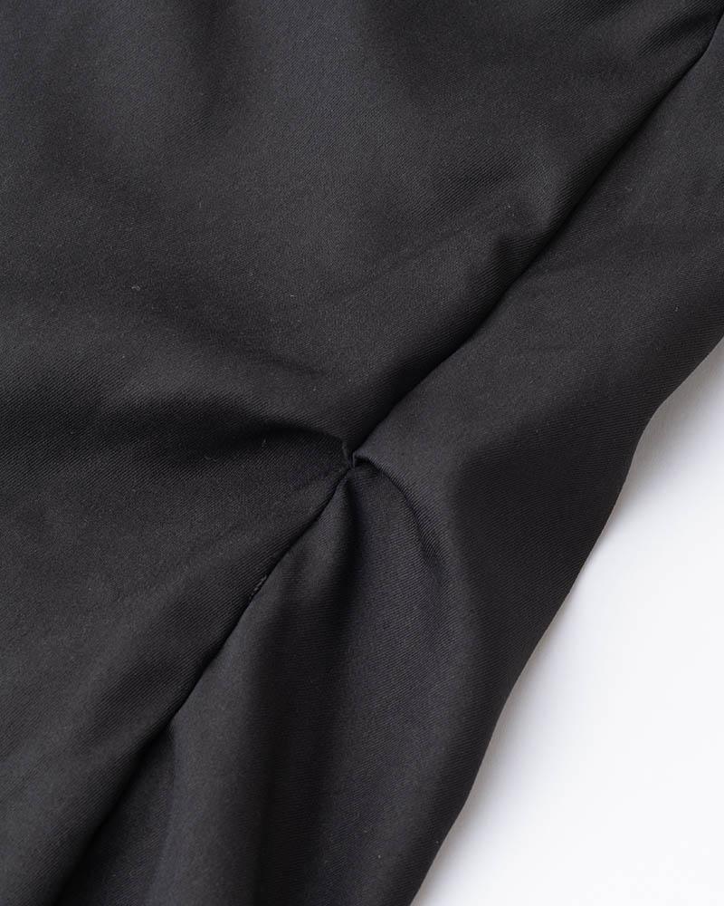 Effortlessly Elegant Pants with a Timeless Design