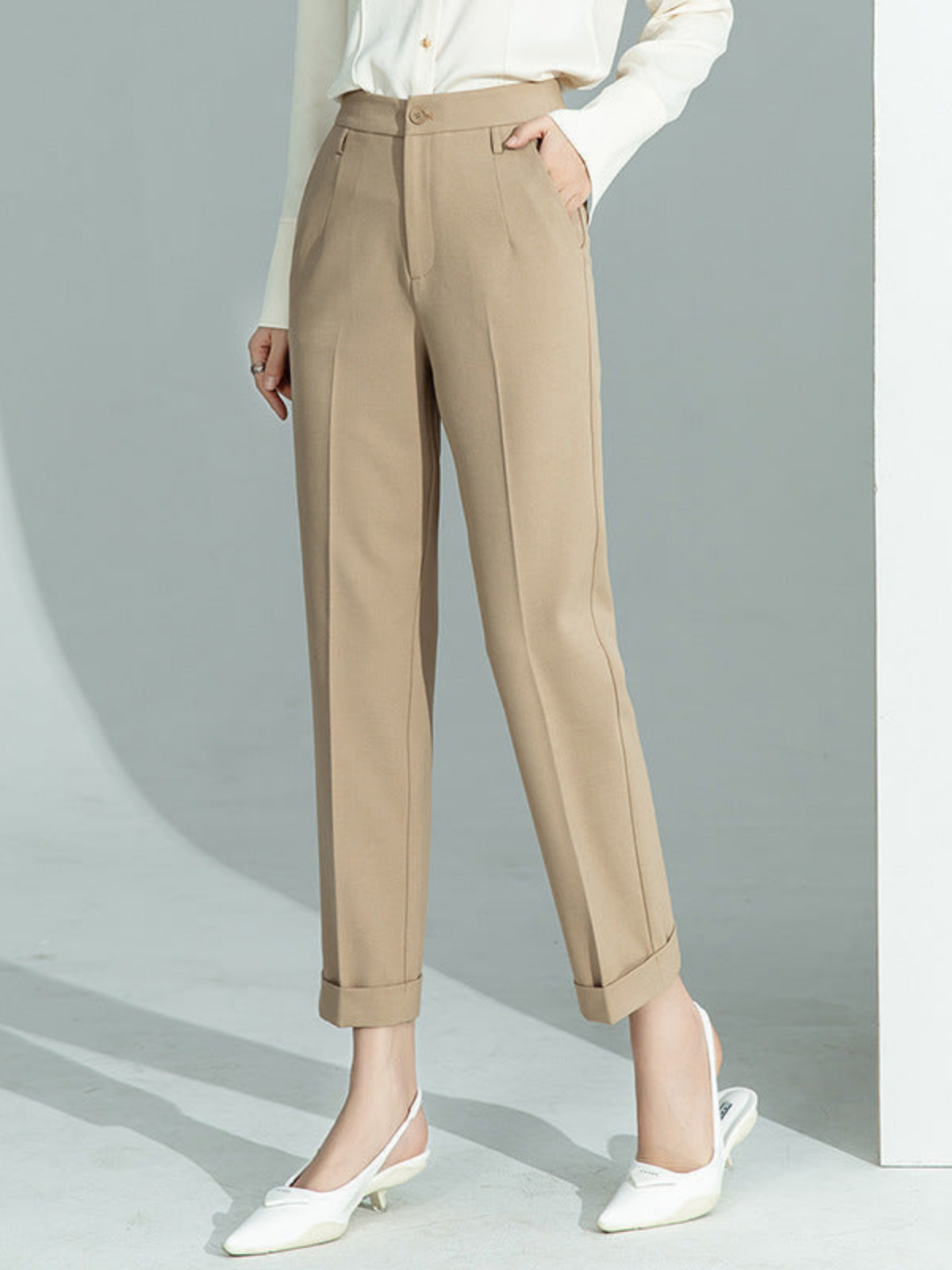 Beautifully Finished Pants in a Timeless Design