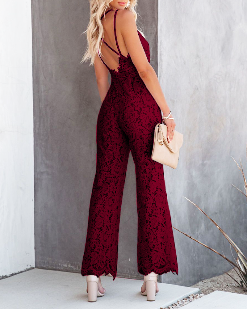 Well Tailored Garment with a Graceful Silhouette